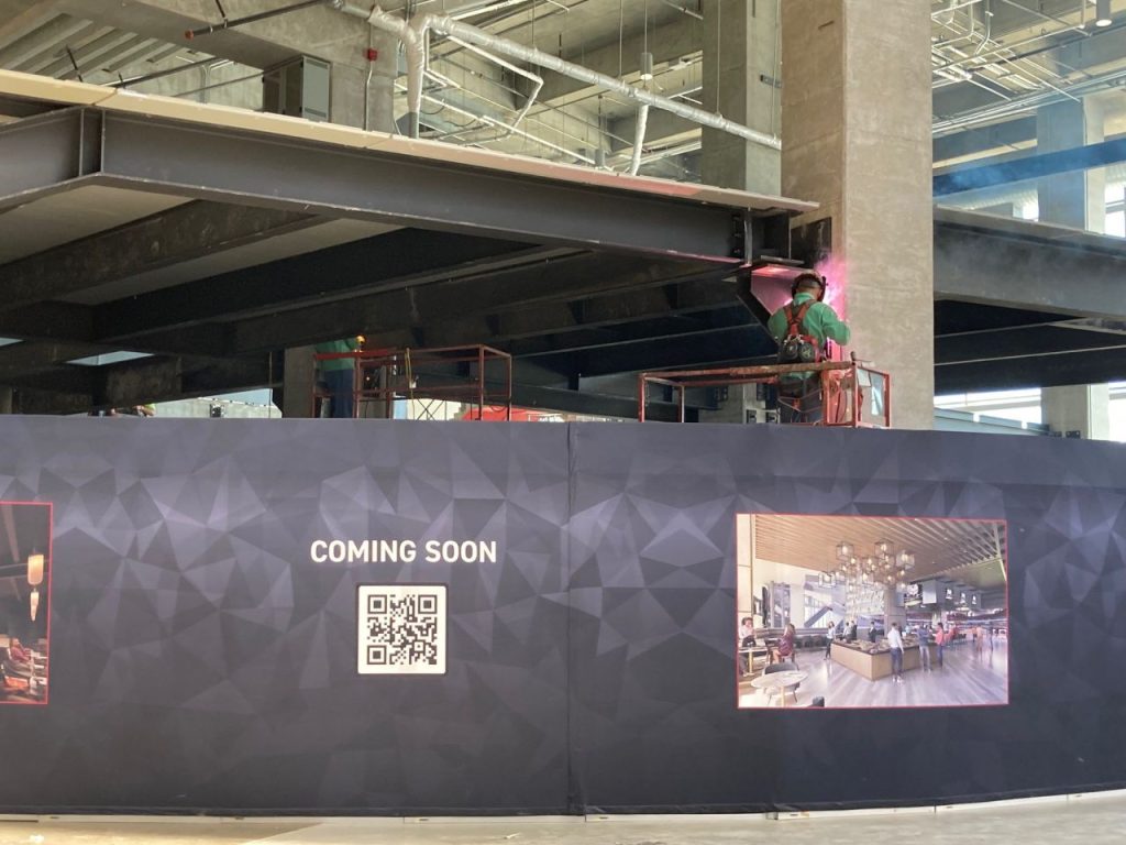 Mercedes Benz Stadium Gallagher Lounge 2