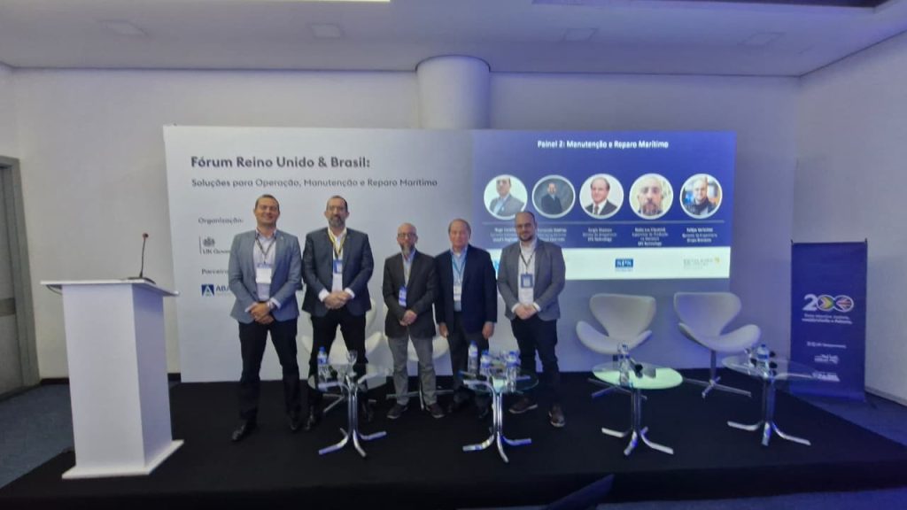 Presentation team at UK-Brasil Forum Navalshore 2025